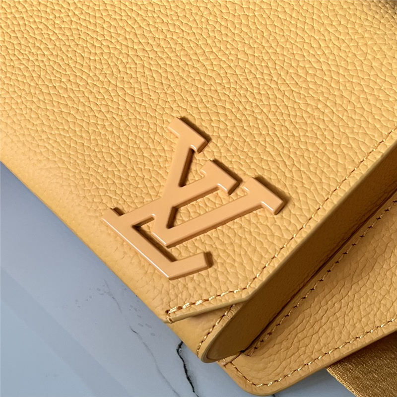 LV Aerogram Slingbag grained calf Yellow High