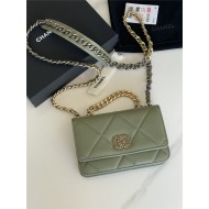 Chanel 19 WALLET ON CHAIN Shiny Lambskin, Gold/Silver-Tone & Ruthenium-Finish Metal Green A