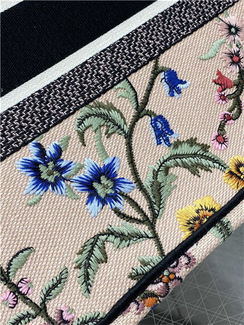 MEDIUM Dior BOOK TOTE Dior Petites Fleurs Embroidery Natural High