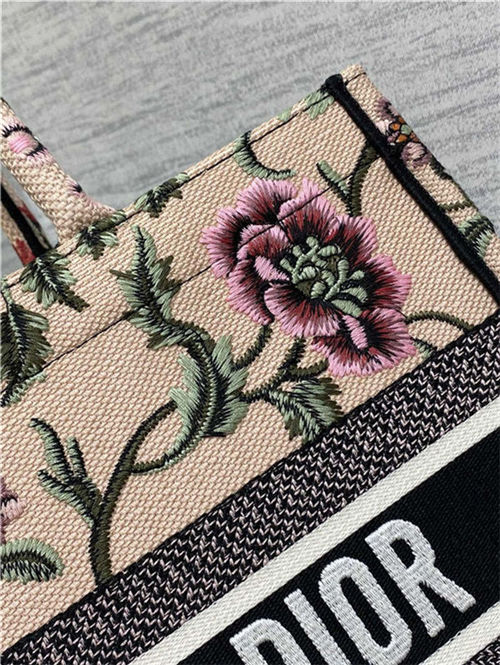 MEDIUM Dior BOOK TOTE Dior Petites Fleurs Embroidery Natural High