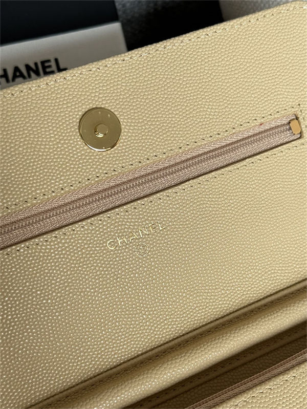 Classic Wallet on Chain AP0250 Grained Calfskin Beige Gold Metal B