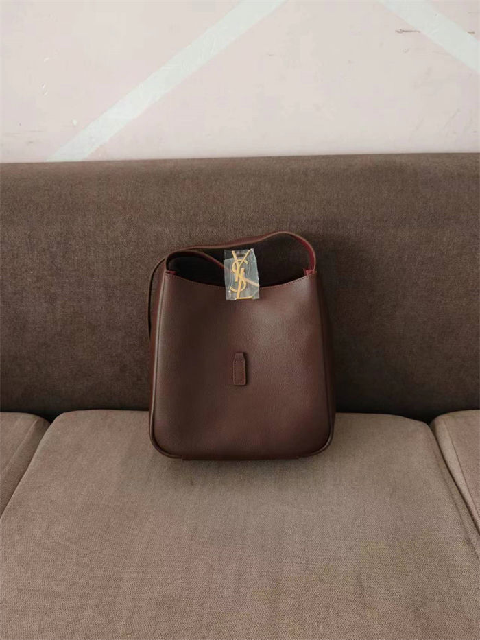 LE 5 À 7 SUPPLE SMALL HOBO BAG LEATHER Burgundy High