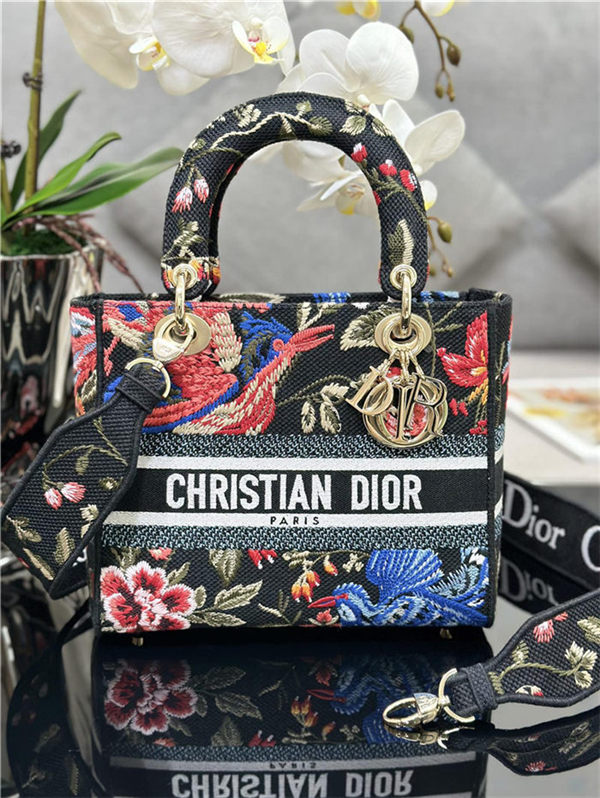 MEDIUM LADY D-LITE BAG Dior Birds Embroidery Black High