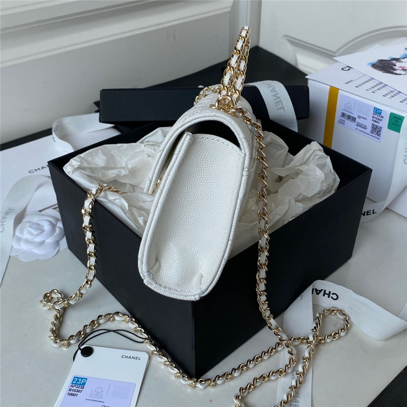 Chanel CLUTCH WITH CHAIN AP3238 Grained Shiny Calfskin & Gold-Tone Metal White A