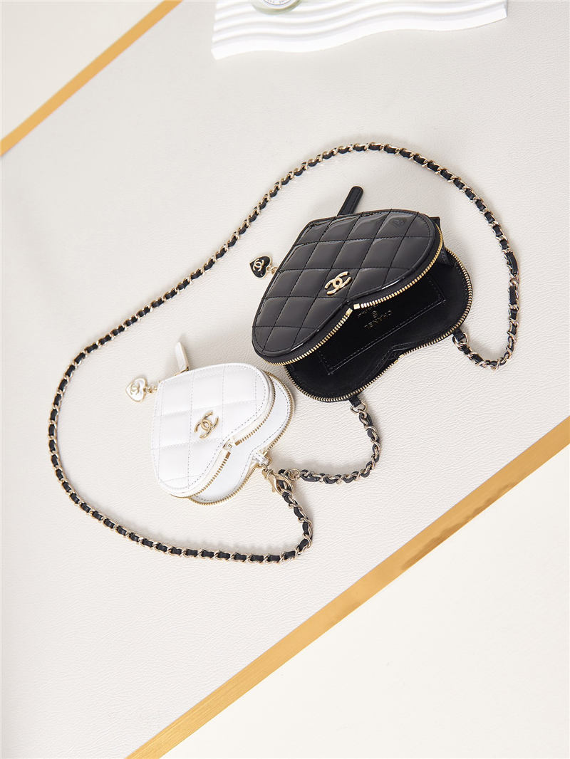 Chanel CLUTCH WITH CHAIN Patent Calfskin, Resin & Gold-Tone Metal AP3295 Twin Heart High