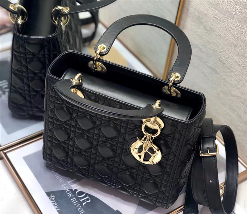 MEDIUM LADY Dior BAG Cannage Lambskin Black High 