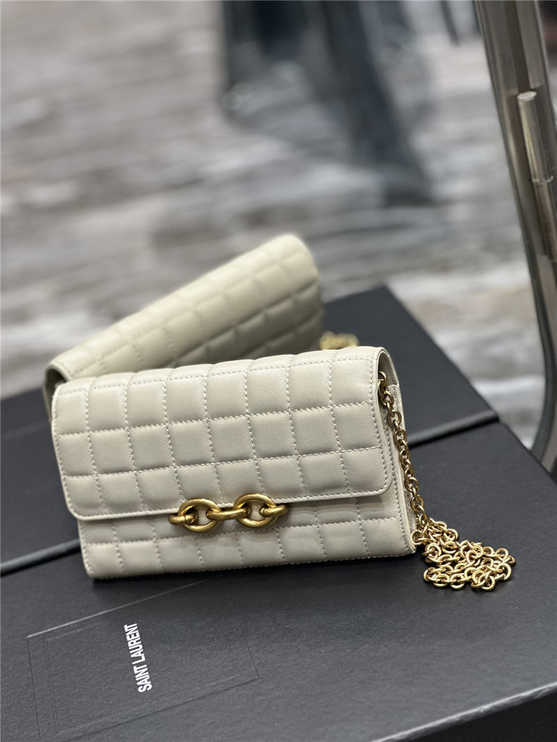 LE MAILLON CHAIN WALLET IN QUILTED LAMBSKIN High