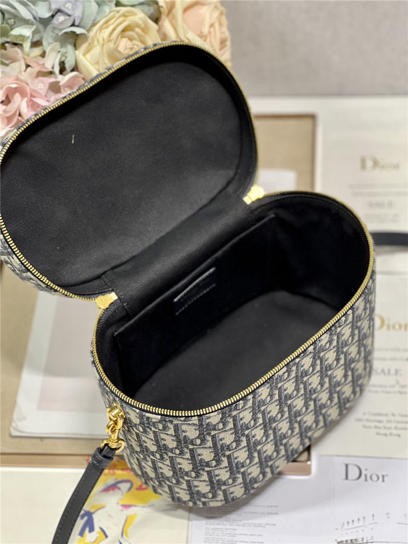 MEDIUM CD SIGNATURE VANITY CASE Dior Oblique Jacquard with Embossed CD Signature High