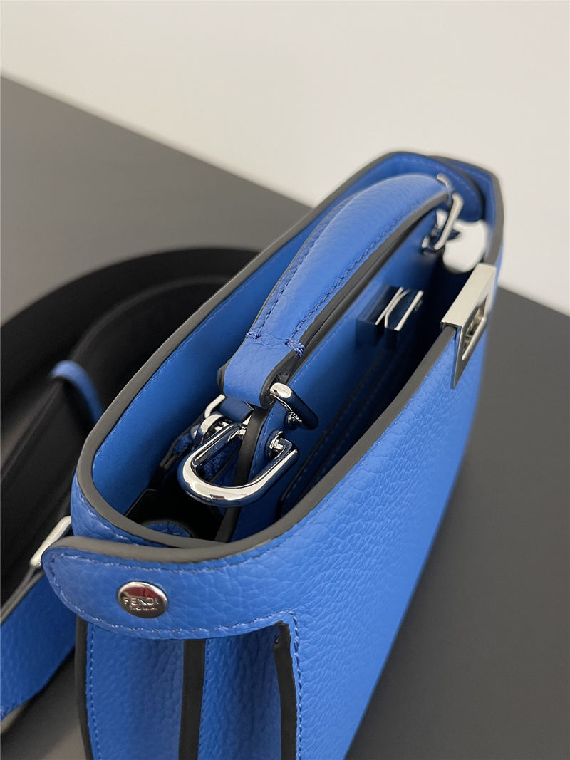 Peekaboo ISeeU XCross leather bag Blue High