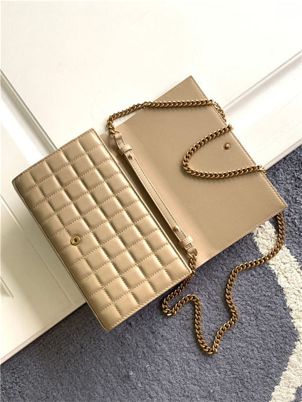 CASSANDRE MATELASSÉ CARRÉ CHAIN WALLET IN QUILTED LEATHER High