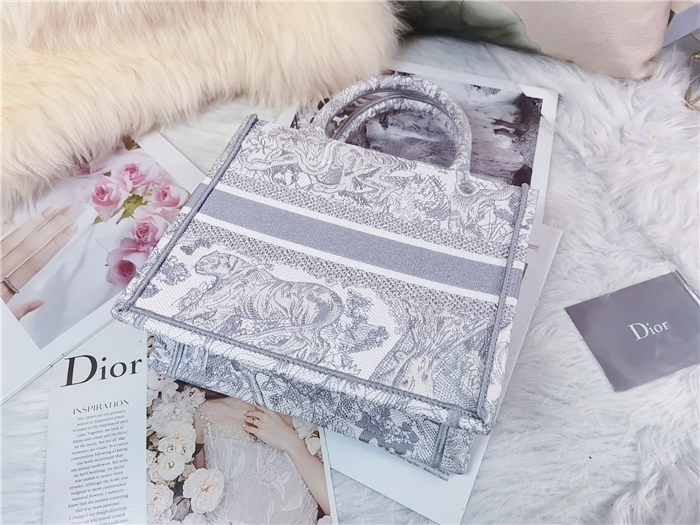 SMALL Dior BOOK TOTE Toile de Jouy Embroidery Mid