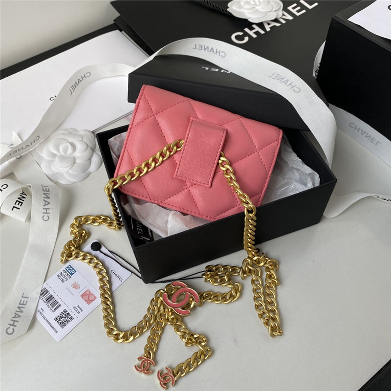 Chanel CLUTCH WITH CHAIN AP2638 Lambskin, Enamel & Gold-Tone Metal Coral A