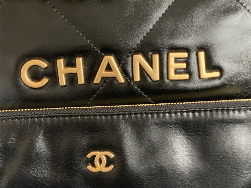 Chanel 22 MEDIUM HANDBAG Shiny Calfskin & Gold-Tone Metal AS3261 Black High