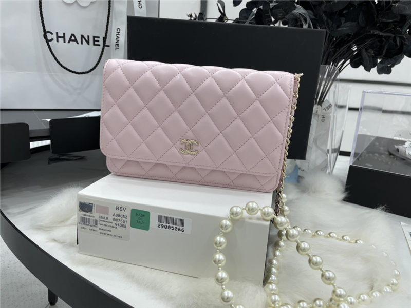 Chanel Wallet on Chain Lambskin Imitation Pearls & Gold-Tone Metal Pink High