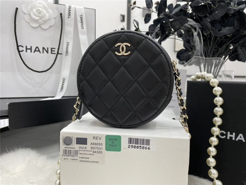 Chanel CLUTCH WITH CHAIN Lambskin Imitation Pearls & Gold-Tone Metal Black High