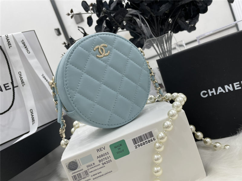 Chanel CLUTCH WITH CHAIN Lambskin Imitation Pearls & Gold-Tone Metal Blue High