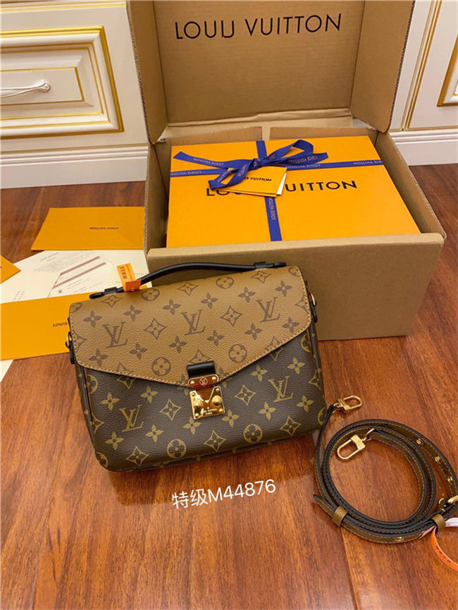 Louis Vuitton POCHETTE MÉTIS Bag Reverse Monogram M44876 Top