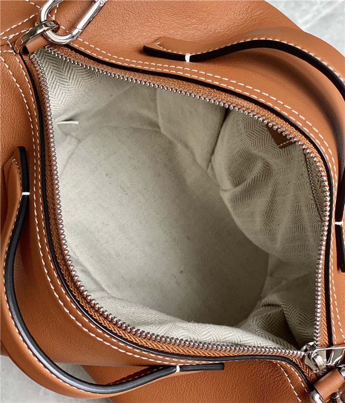 Large Elephant bag in classic calfskin Tan High