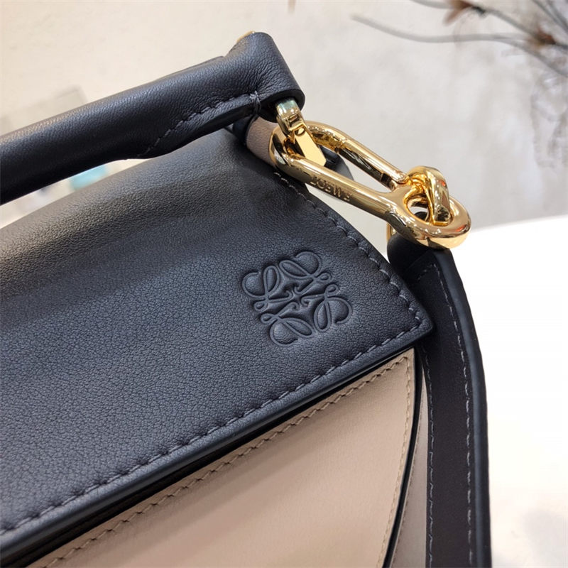 Small Puzzle bag in classic calfskin High