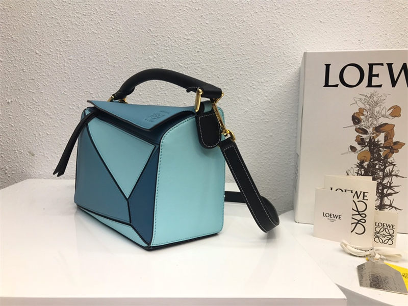 Small Puzzle bag in classic calfskin High