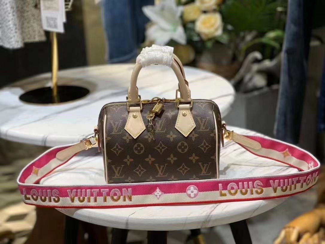 Louis Vuitton SPEEDY BANDOULIÈRE 20 Monogram M45948 High