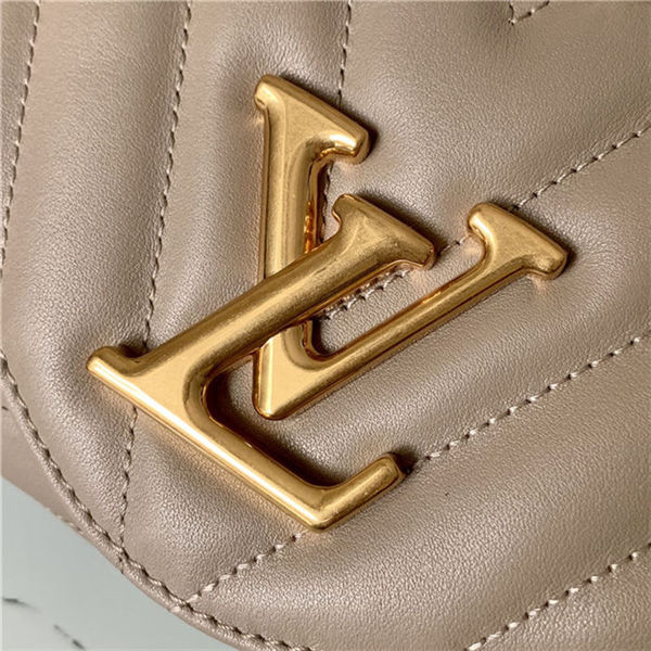 Louis Vuitton LV NEW WAVE CHAIN BAG Smooth cowhide leather M58550 Taupe High