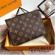 Louis Vuitton TOILETRY POUCH 19 High