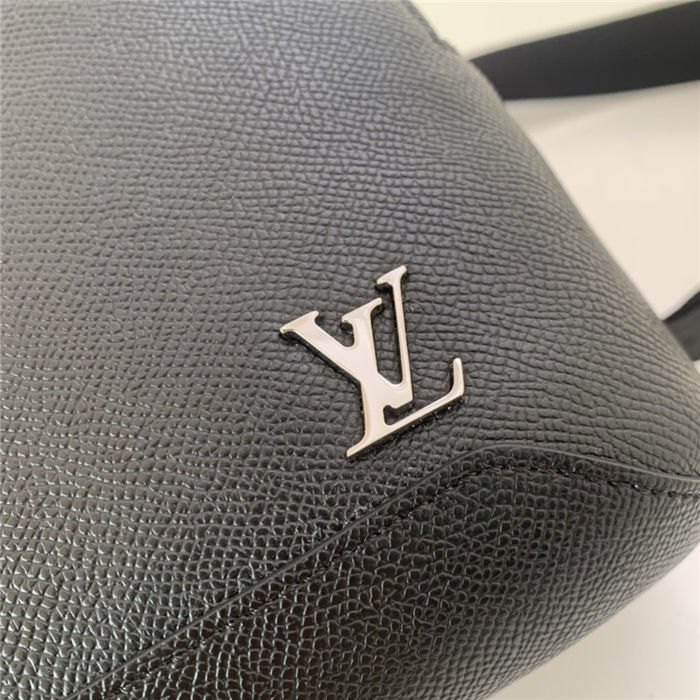 Louis Vuitton AVENUE SLING BAG Taiga High