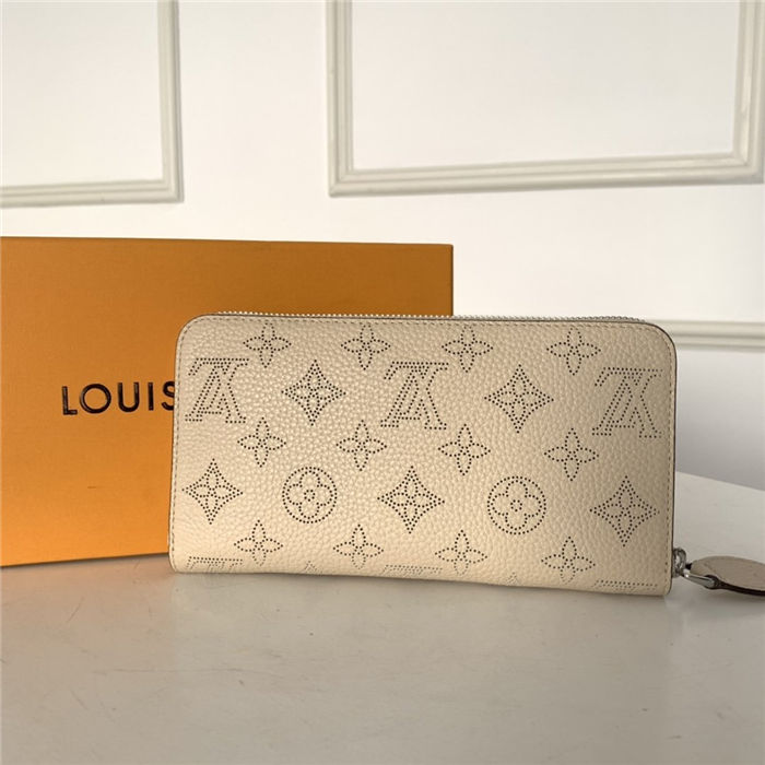 Louis Vuitton ZIPPY WALLET Mahina Ivory High