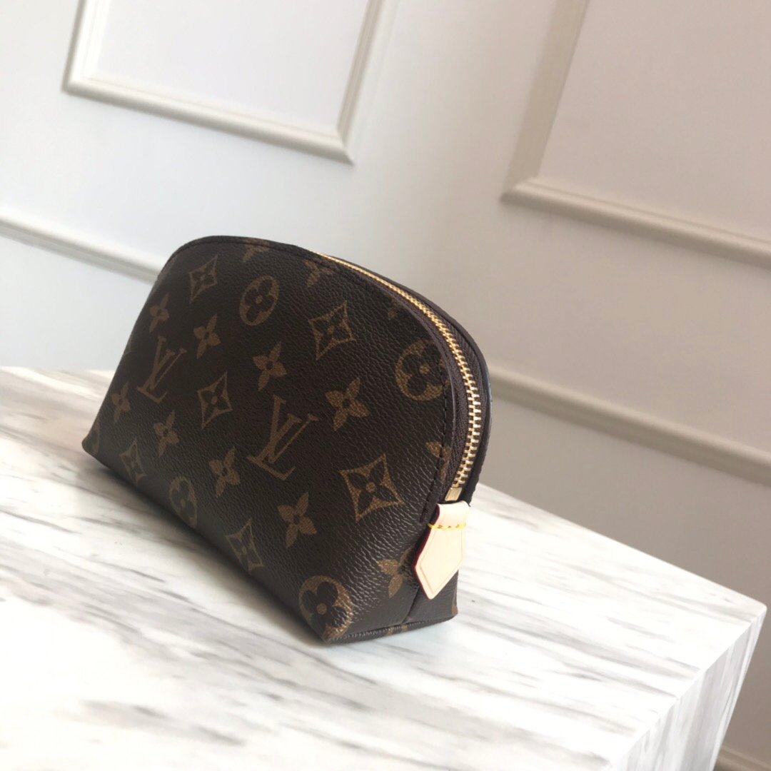 Louis Vuitton COSMETIC POUCH PM Monogram High