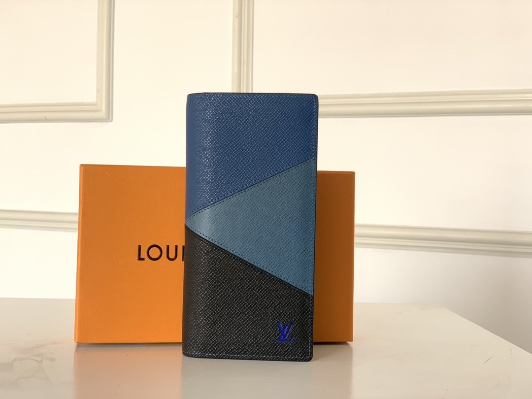 Louis Vuitton BRAZZA WALLET Taiga Blue High