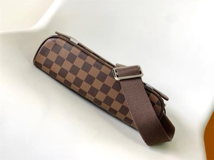 Louis Vuitton DISTRICT PM Damier Ebene High