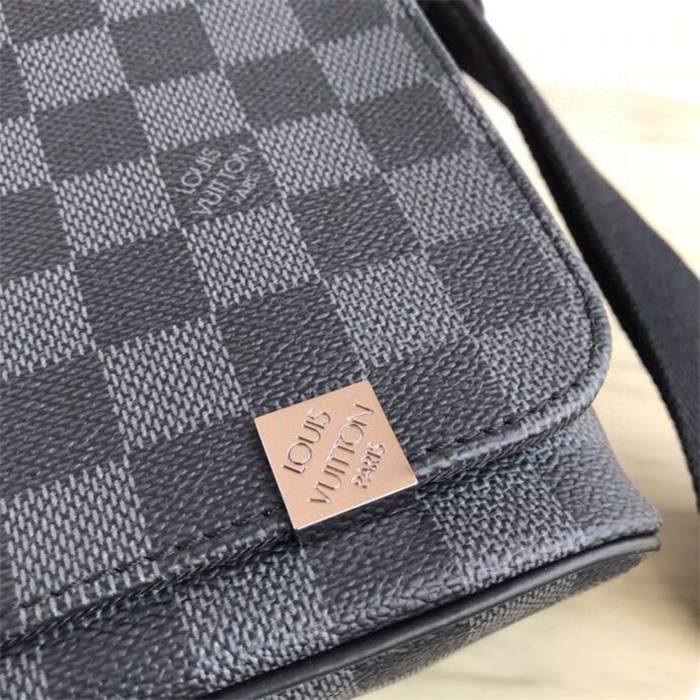 Louis Vuitton DISTRICT PM Damier Graphite High