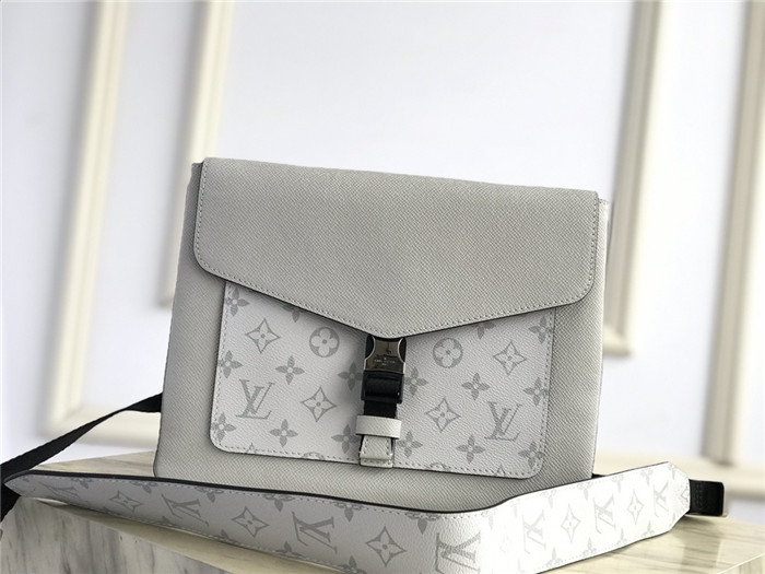 Louis Vuitton OUTDOOR FLAP MESSENGER Taiga White High