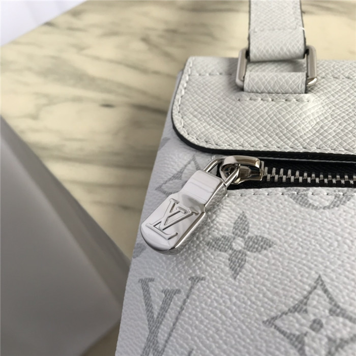 Louis Vuitton OUTDOOR FLAP MESSENGER Taiga White High