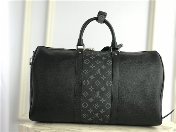 Louis Vuitton KEEPALL BANDOULIÈRE 45 Taiga Black High