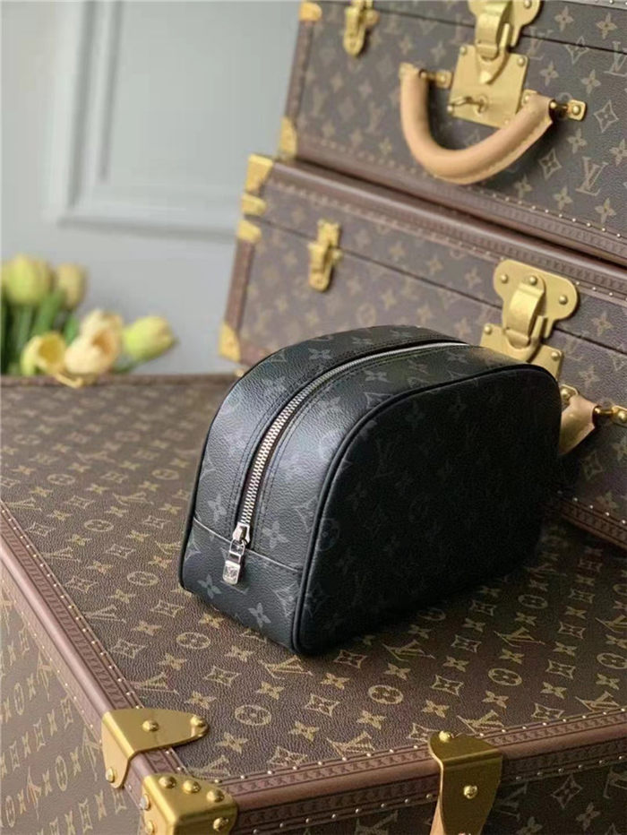 Louis Vuitton TOILETRY BAG 25 Monogram Eclipse High