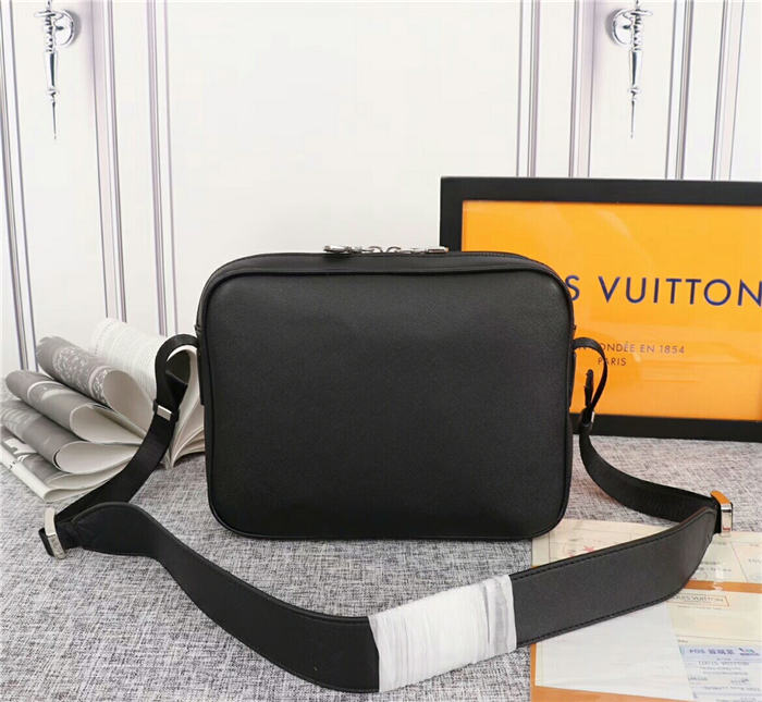 Louis Vuitton Outdoor Messenger Bag Taiga