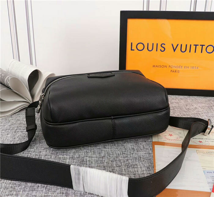 Louis Vuitton Outdoor Messenger Bag Taiga