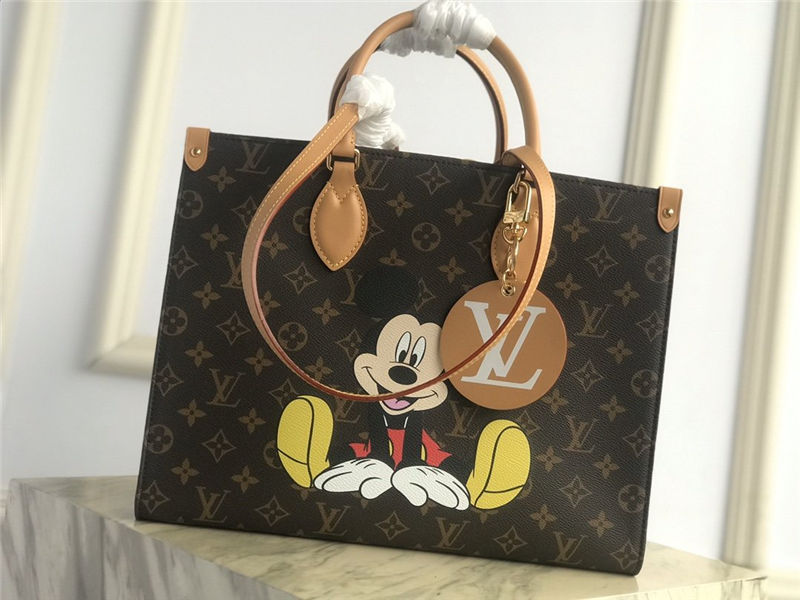 Louis Vuitton ONTHEGO MM Monogram High