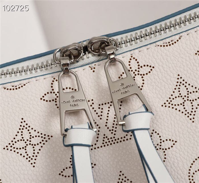 Louis Vuitton Beaubourg Hobo MM Mahina White