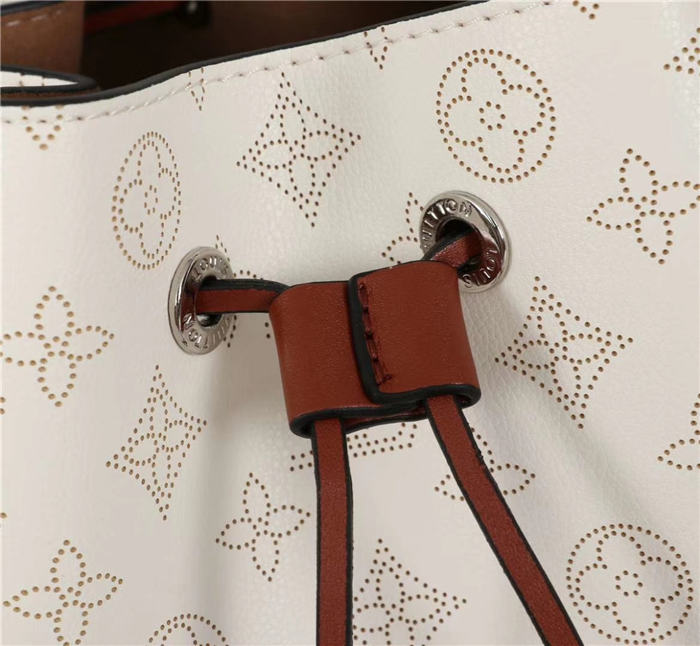 Louis Vuitton Muria Bag Mahina Cream