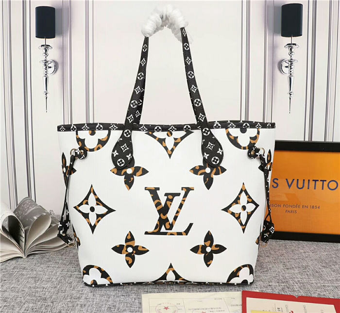 Louis Vuitton Neverfull MM Bag Monogram Ivoire Mid