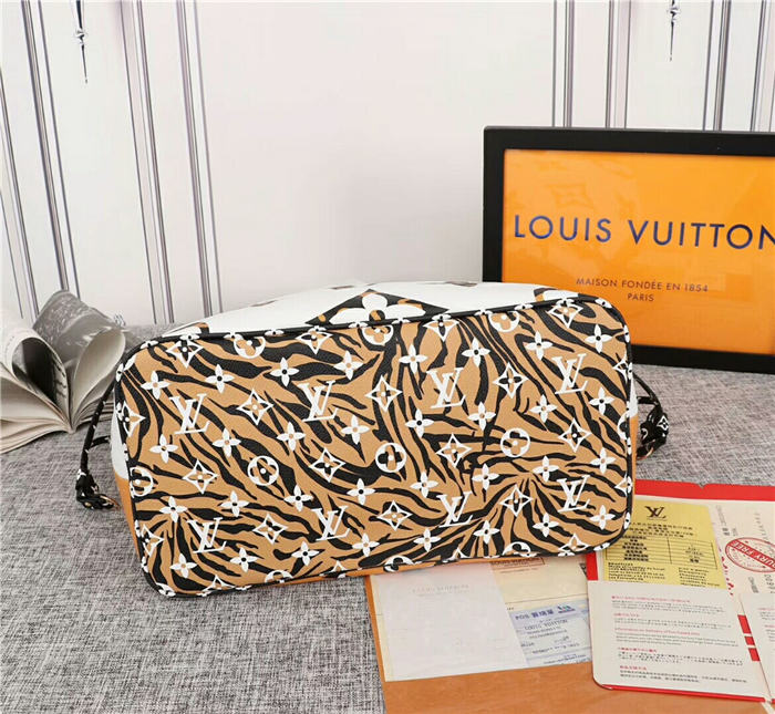 Louis Vuitton Neverfull MM Bag Monogram Ivoire Mid