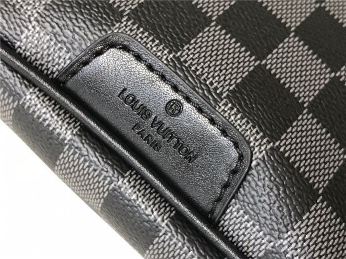 Louis Vuitton Discovery Bumbag Damier Graphite