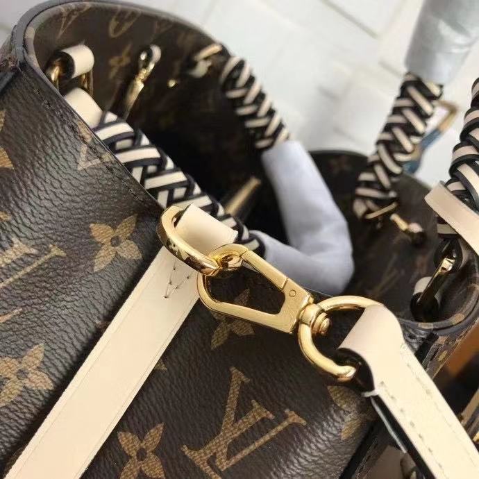 Louis Vuitton MONTAIGNE MM Monogram Cream High