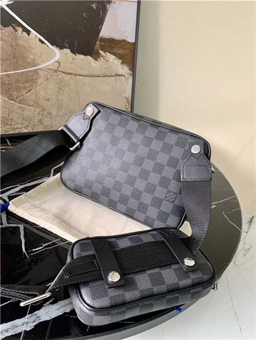 Louis Vuitton SCOTT MESSENGER Damier Graphite High