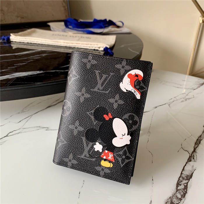 Louis Vuitton PASSPORT COVER Monogram Eclipse Minnie High