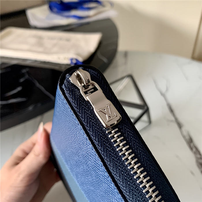 Louis Vuitton ZIPPY WALLET VERTICAL Taiga High