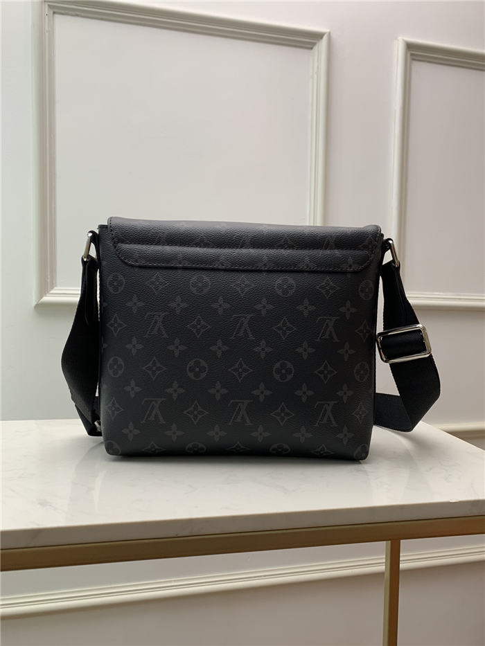 Louis Vuitton DISTRICT PM Monogram Eclipse High